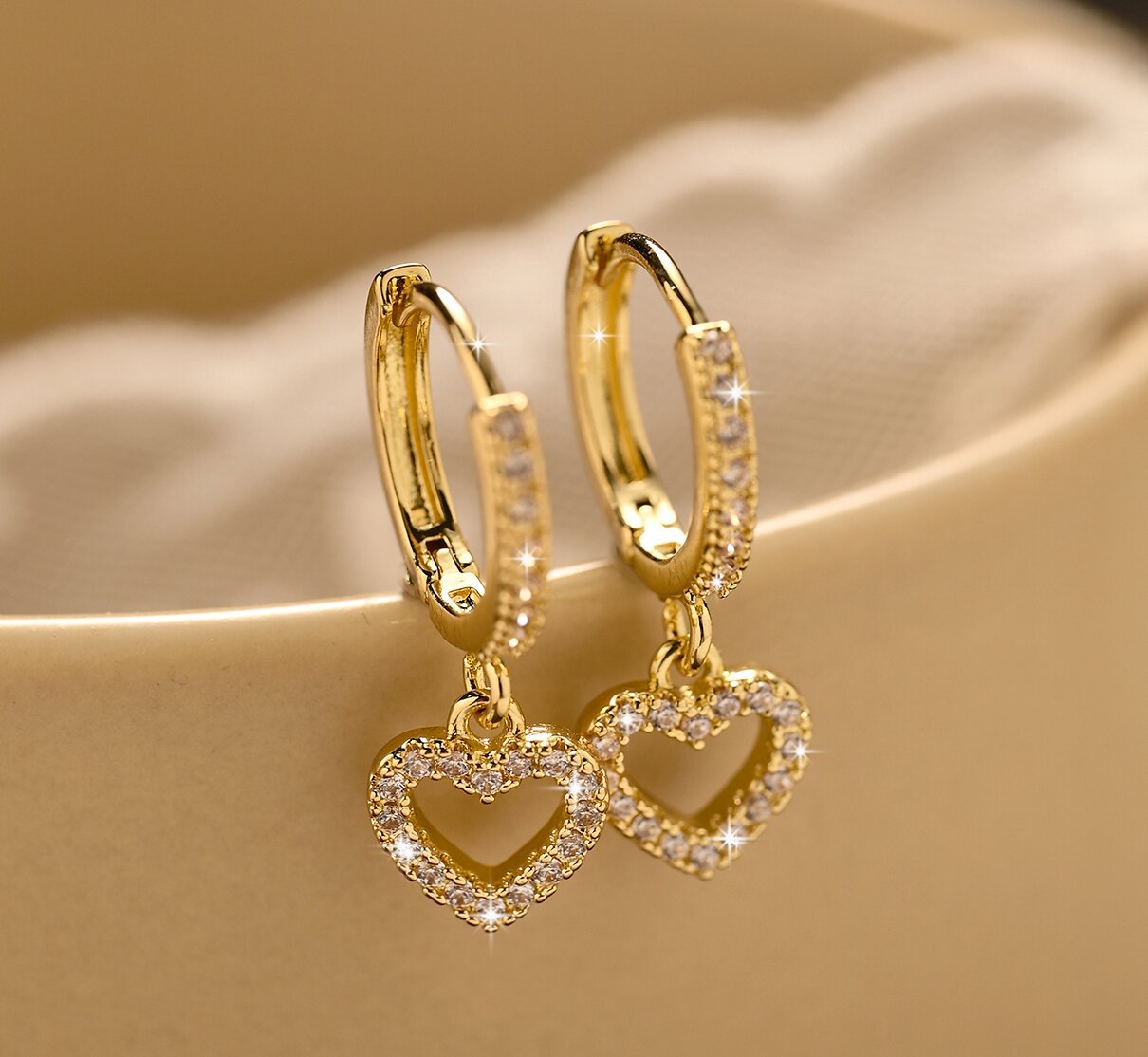 Retro Simple Heart Pendant Earrings